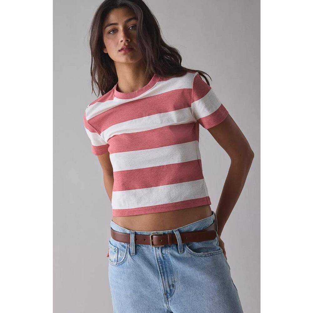 URBAN OUTFITTERS Women's BDG Universal Shrunken Tee Size XS In Red Multi